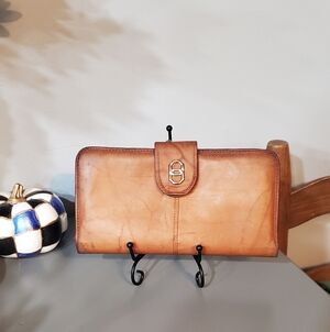 Baronet Vintage Tan Genuine Leather Kiss LOCK LONG Wallet ⚜️🤎⚜️